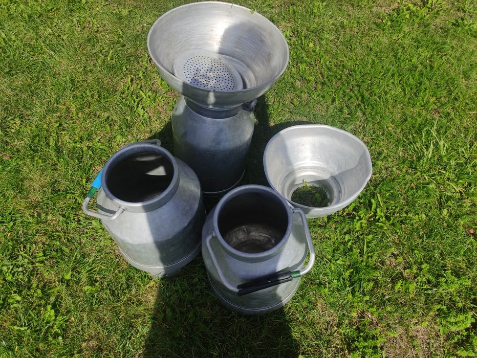 Aluminiowe Kany do mleka z sitkami