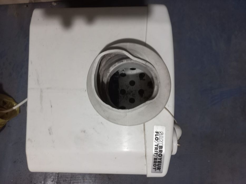 Rozdrabniacz młynek pompa rozdrabniająca do WC SVA 550W