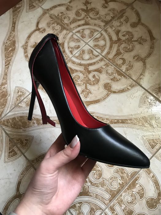 Жіночі туфлі