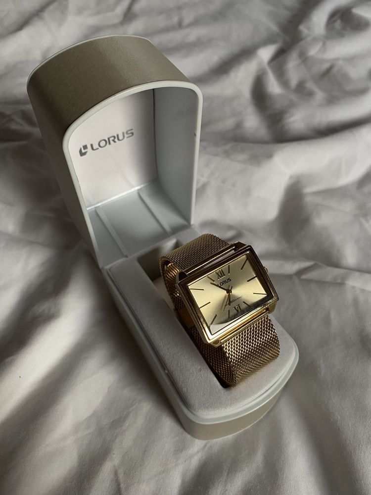 Zegarek złoty Lorus
