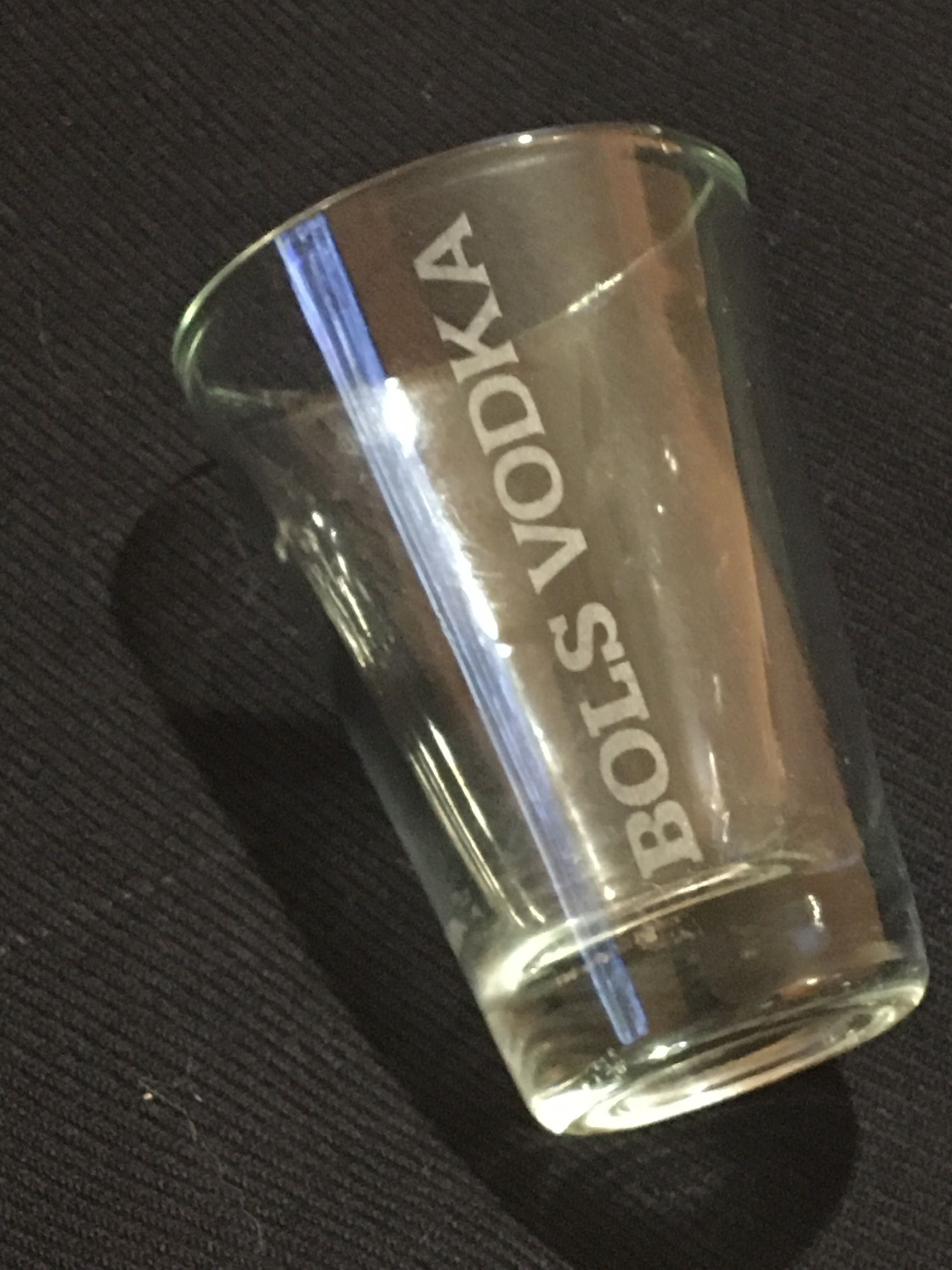 Bols vodka, kieliszek z logo