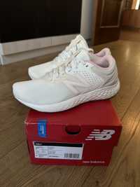 Кросівки жіночі New Balance Fresh Foam 520 v7