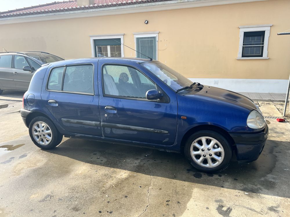 Renault Clio 2002