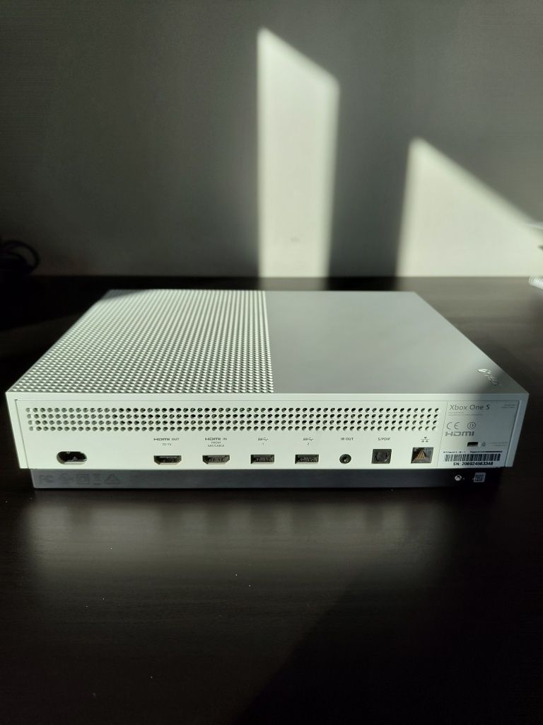 Xbox One S 1 TB.