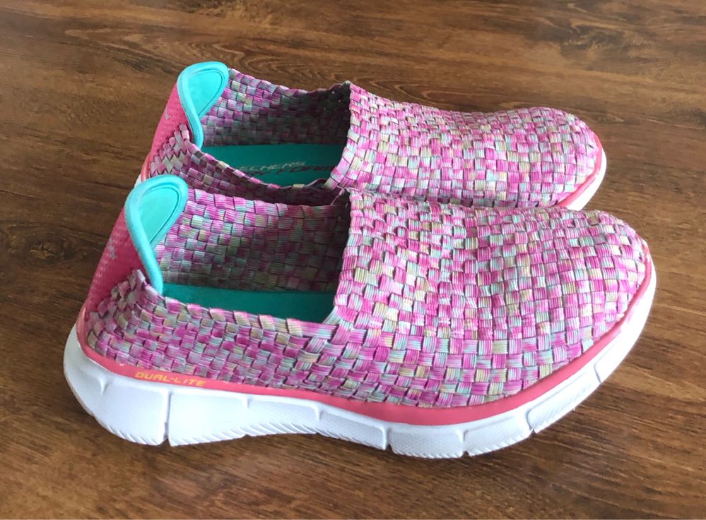 Сліпони жіночі Skechers р. 39