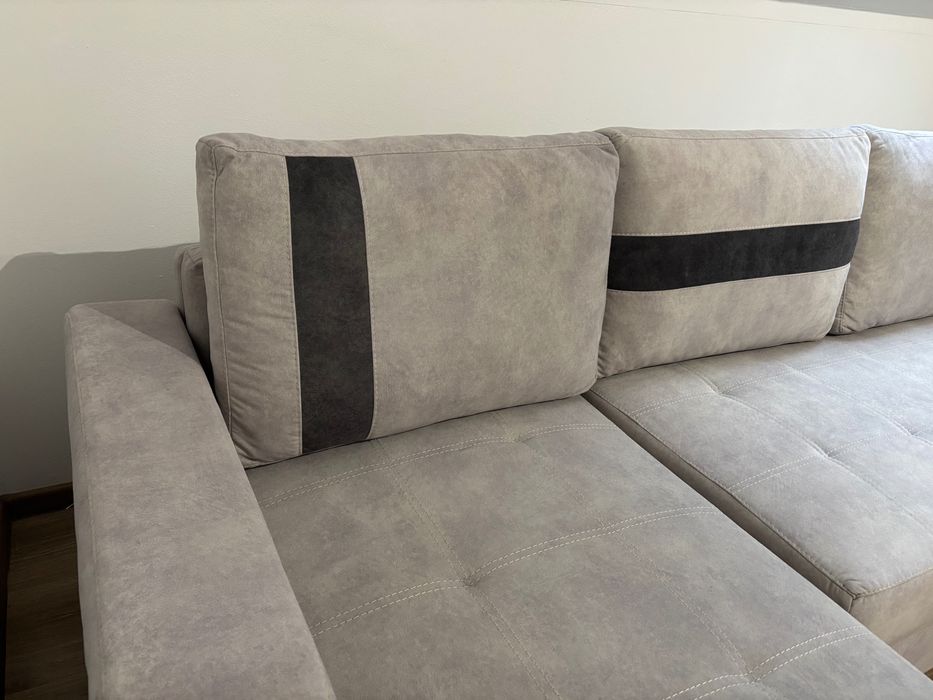 Narożnik/łóżko z dwoma pojemnikami na pościel