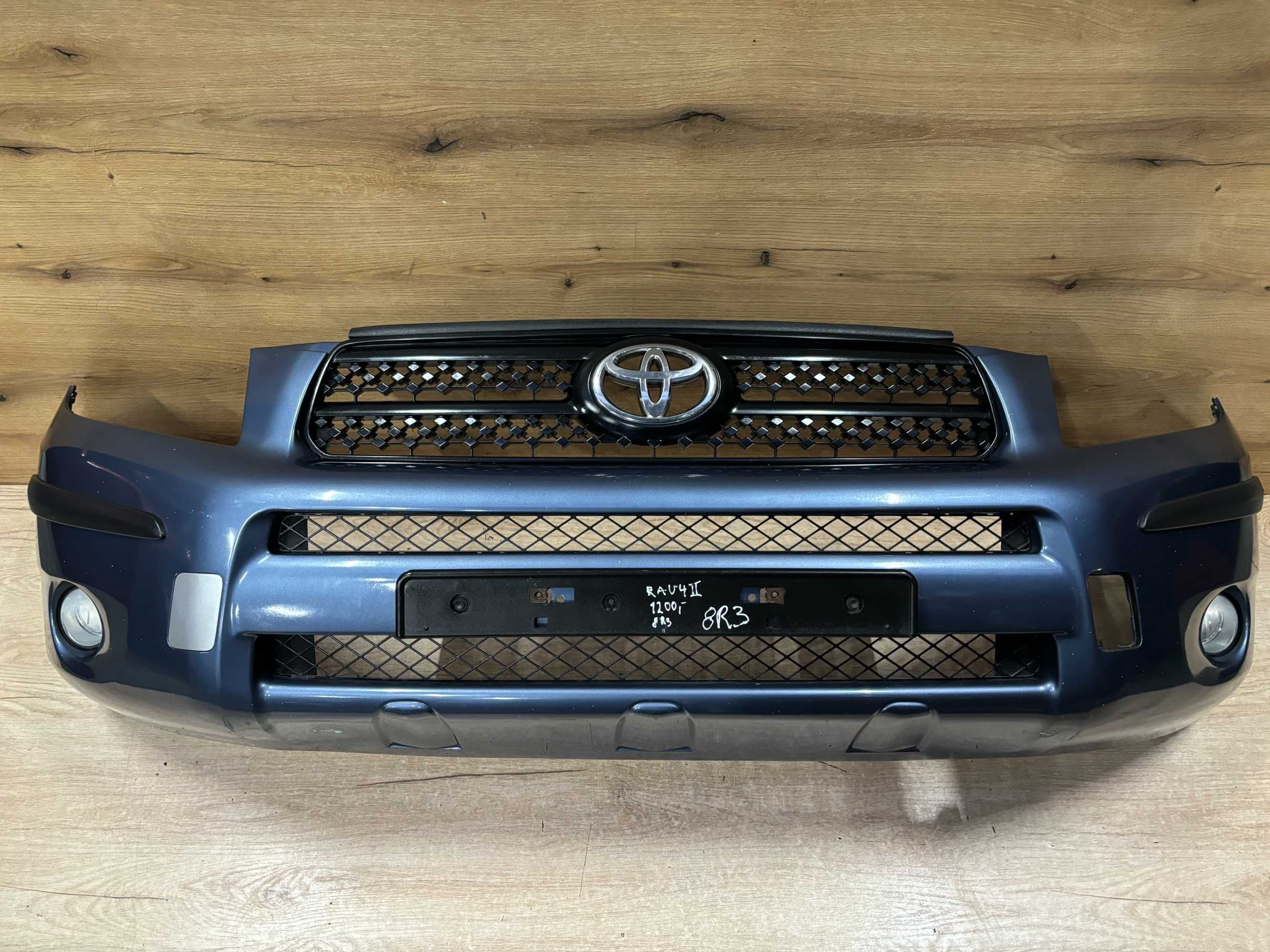 Zderzak przedni Toyota Rav4 II kolor 8r3