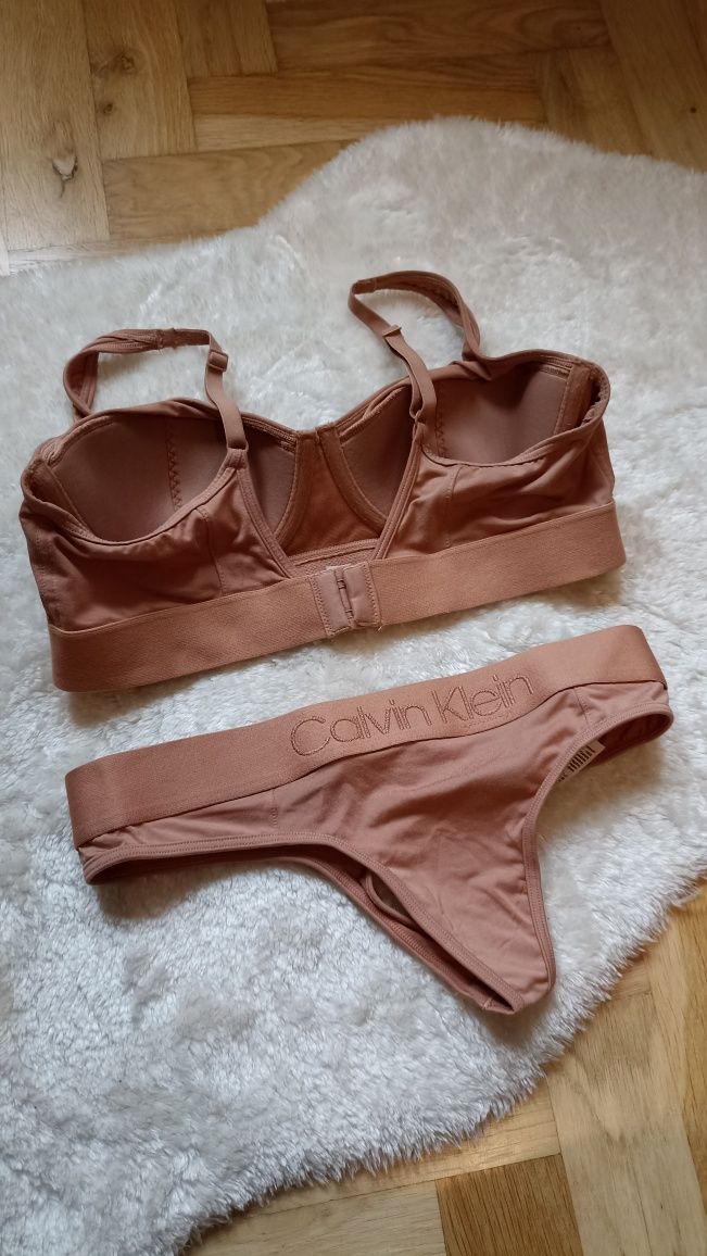 Komplet cielisty Calvin Klein