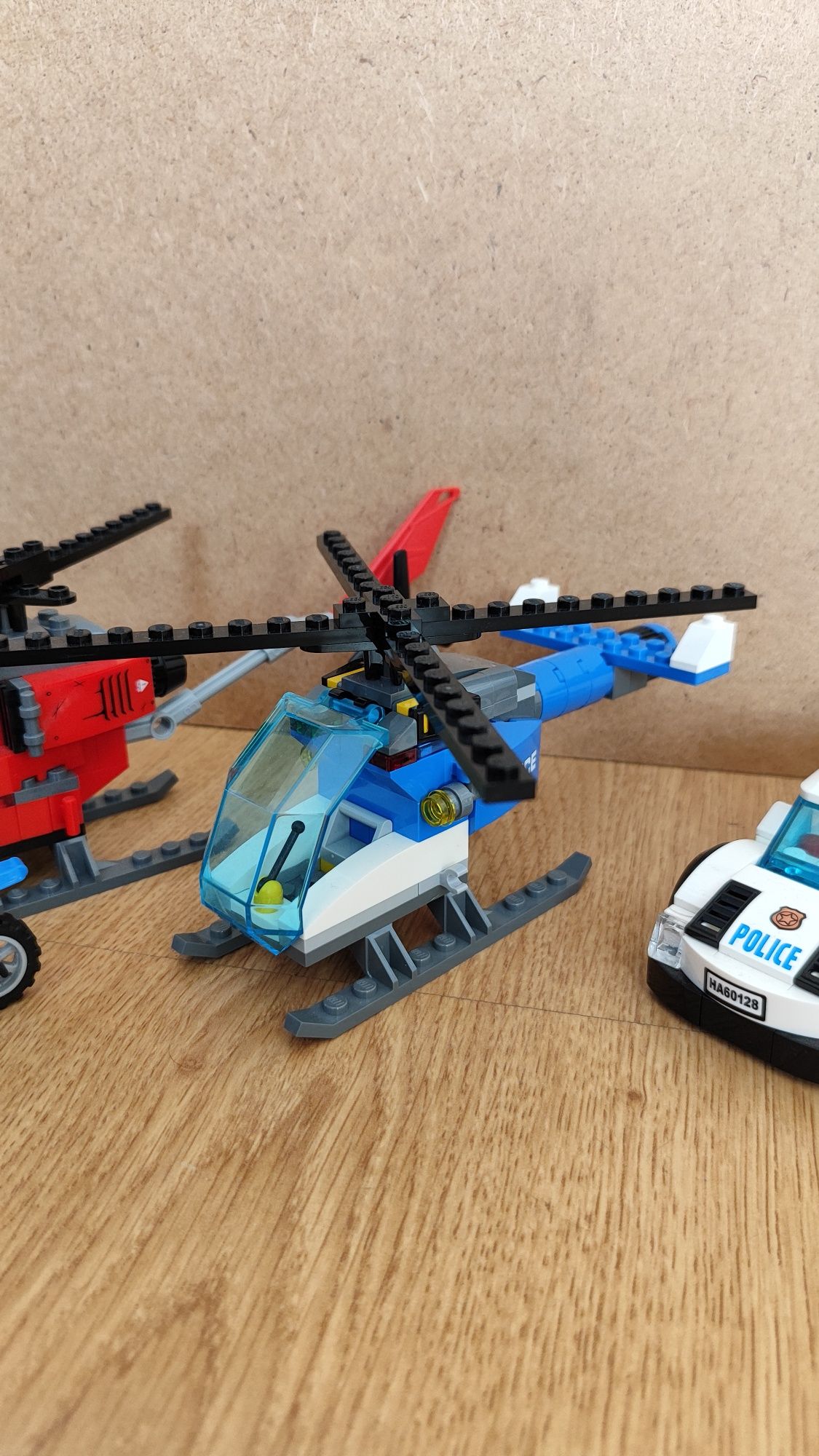 6 pojazdów z LEGO City 60174, 60128