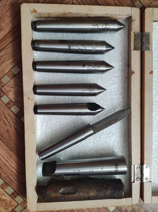 Набір центрів упорних