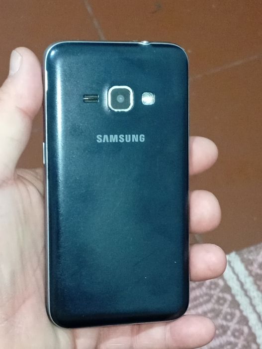 Samsung Galaxy J1 dual sim