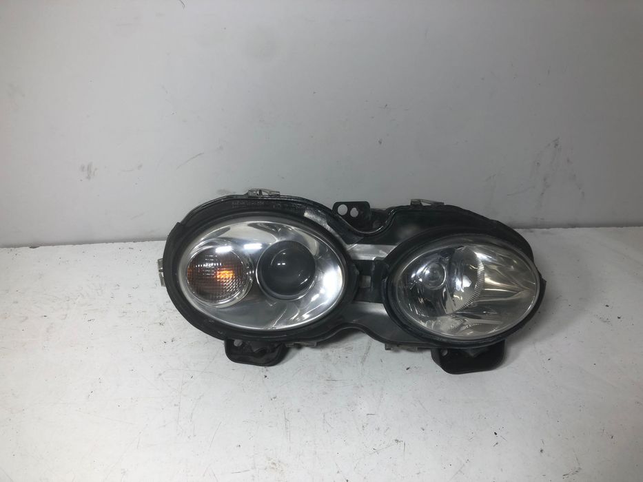 Lampa PRZÓD Prawa prawy Jaguar X-TYPE 1X43X-13W029-BK