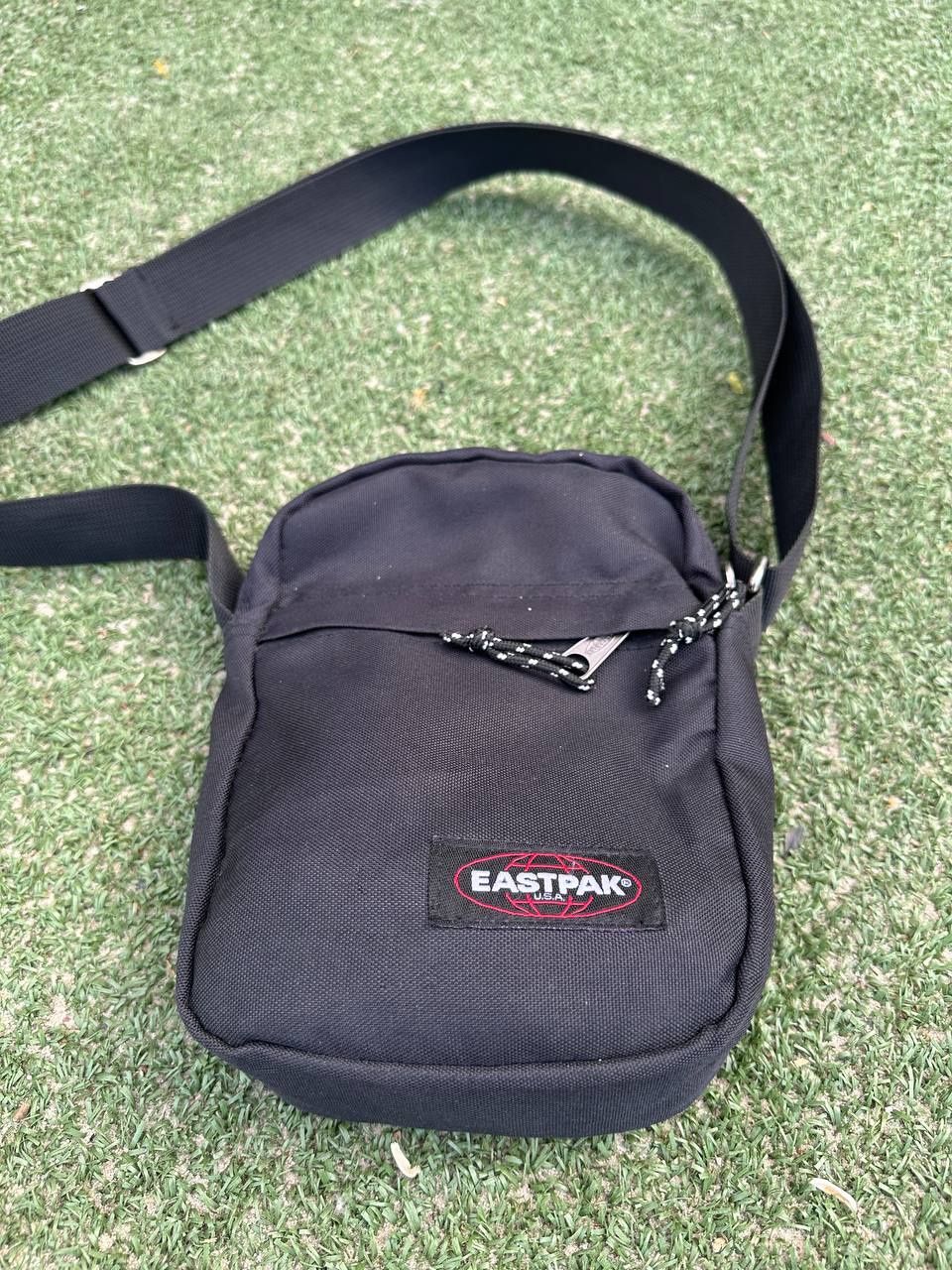 сумка через плечо eastpak чёрная casual