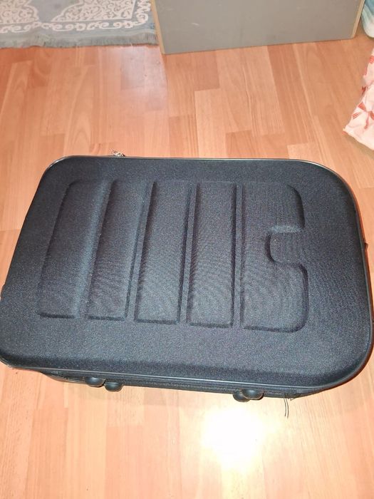 Валіза   чемодан