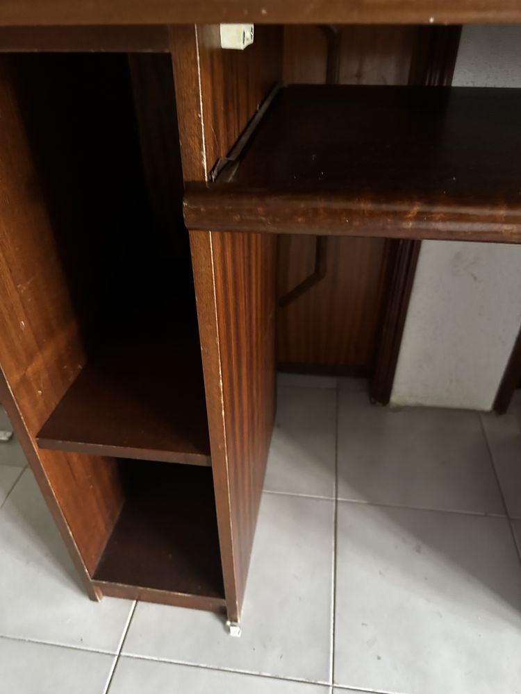 Secretaria usada