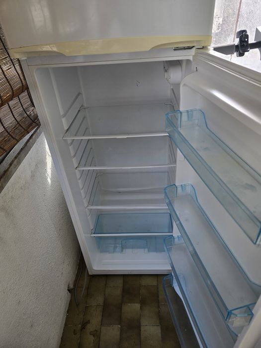 Frigorífico de marca Junex