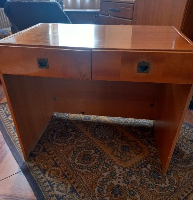 Стіл письмовий з шухлядами