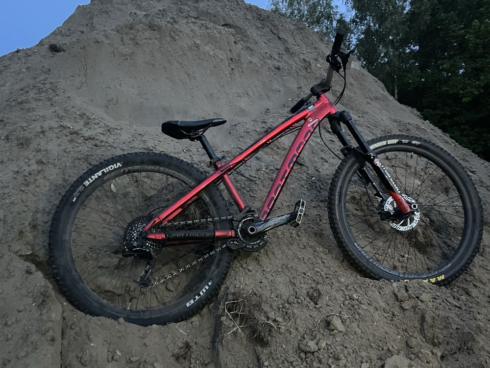 Dartmoor Hornet 26 Red devil