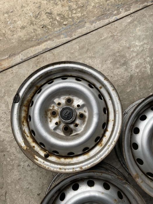 Диски R 13 4/98(100) ВАЗ, DAEWOO, рівні, без ремонтів
