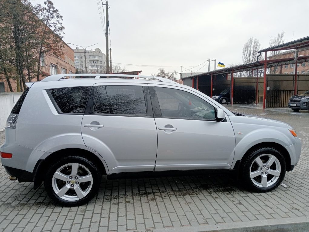 Mitsubishi outlander xl 2007 2.4 газ/бензин