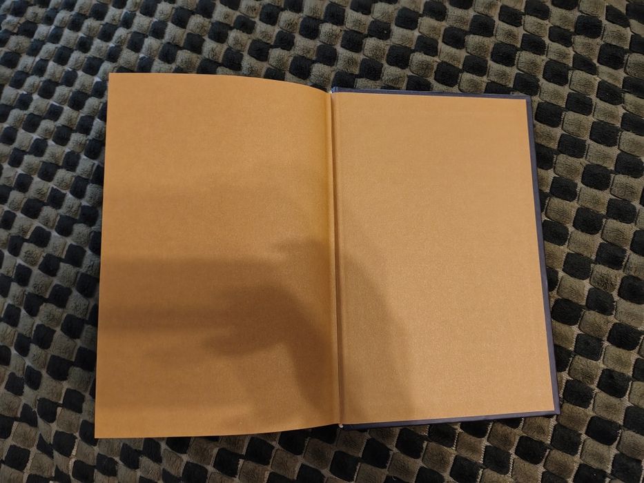 Продам книгу Хроніки Нарнії. Книга нова.