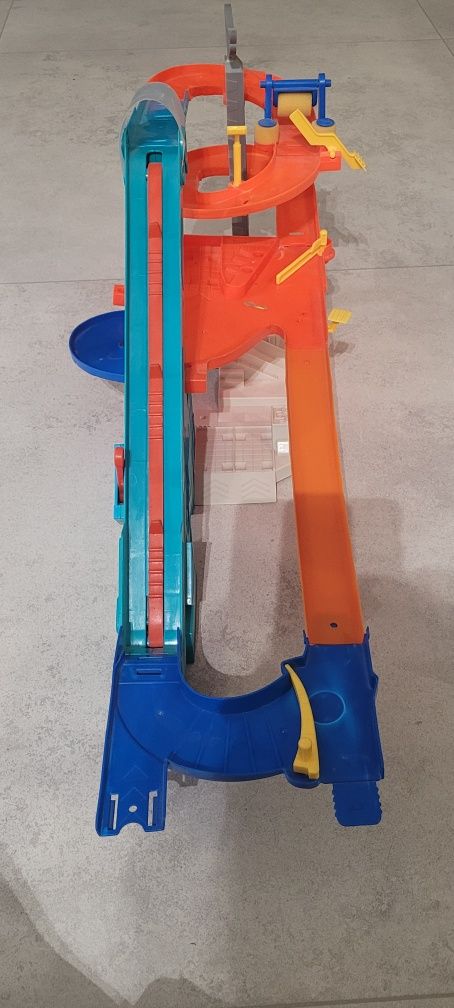 Tor Hot Wheels BGJ18 garaż 3 poziomy