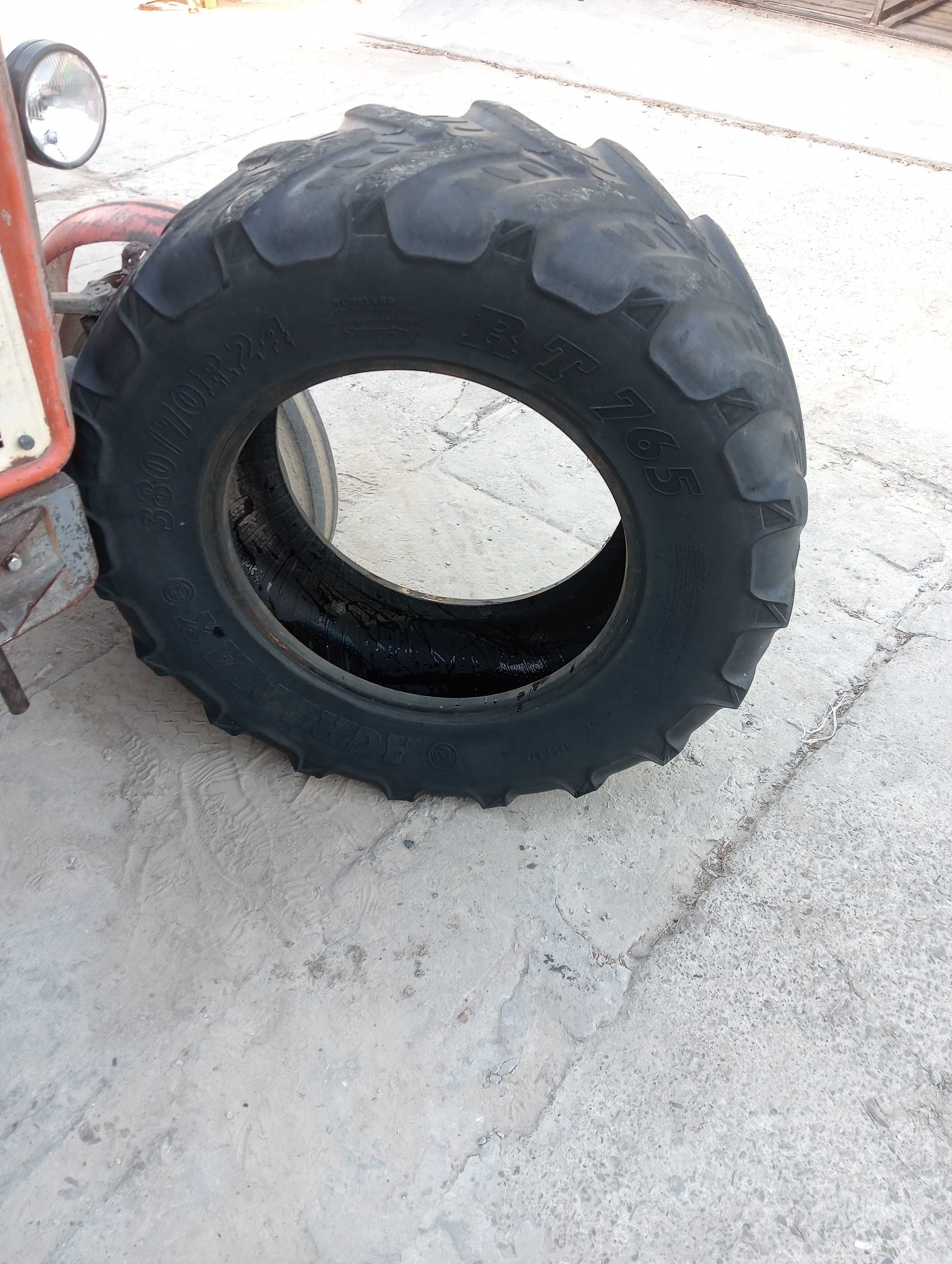 Opona BKT 380/70 R24 Agri Max RT765B