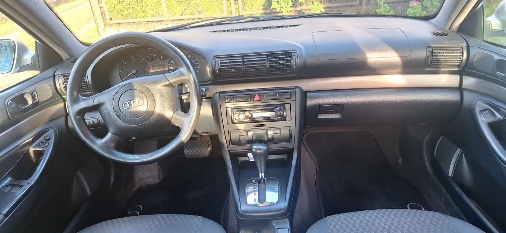 Audi a4 b5 1999r. 110KM automat