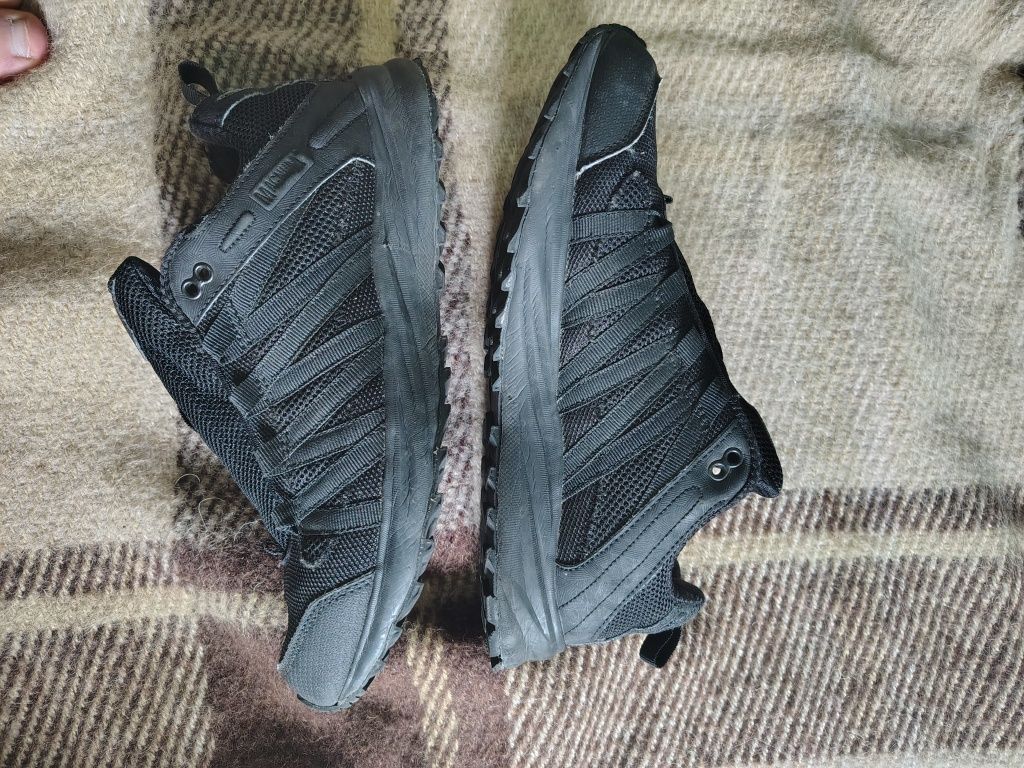 Magnum storm trail lite