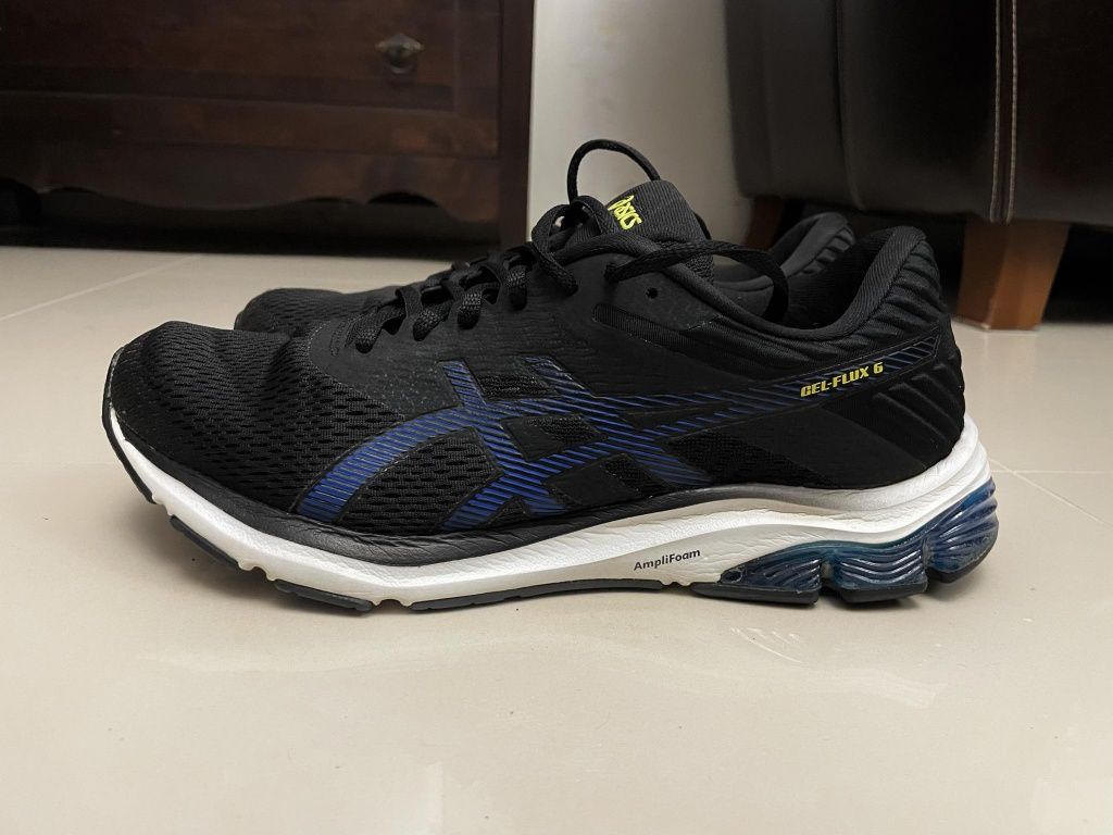 Asics Gelflux 6 buty do biegania męskie 43
Rozmiar:43.5