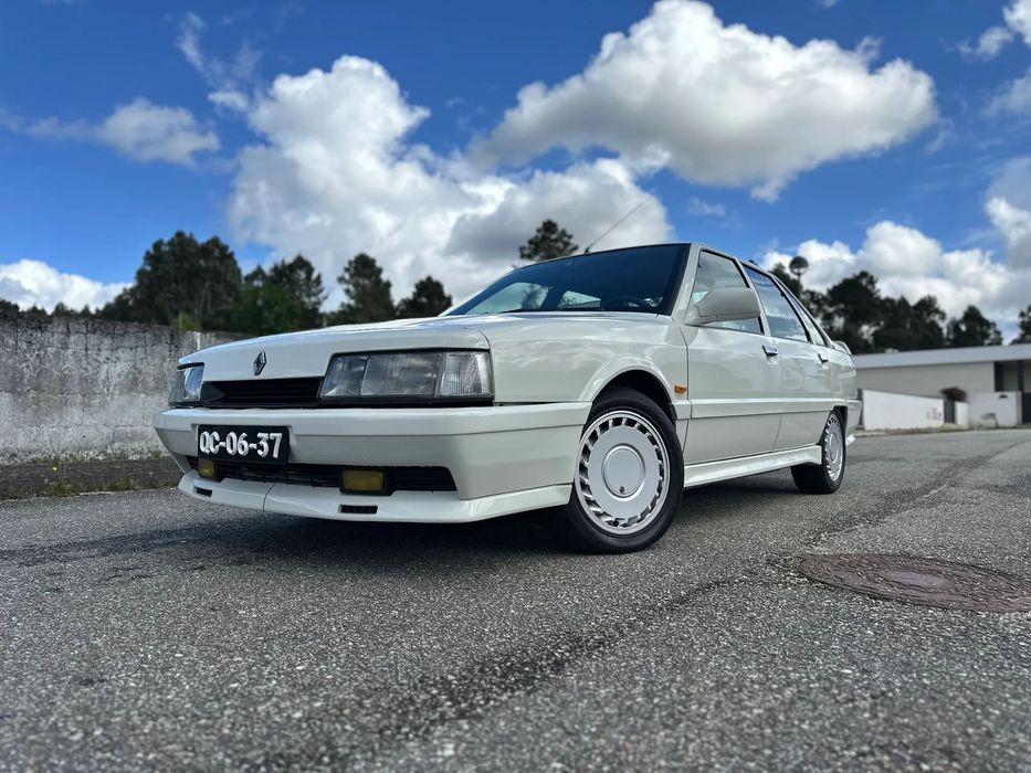 Renault 21 2.0 Turbo