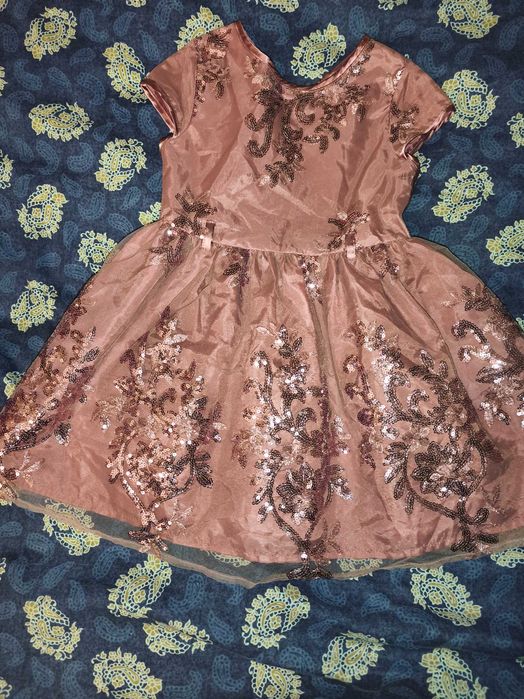 Нарядное платье для принцессы рост 104