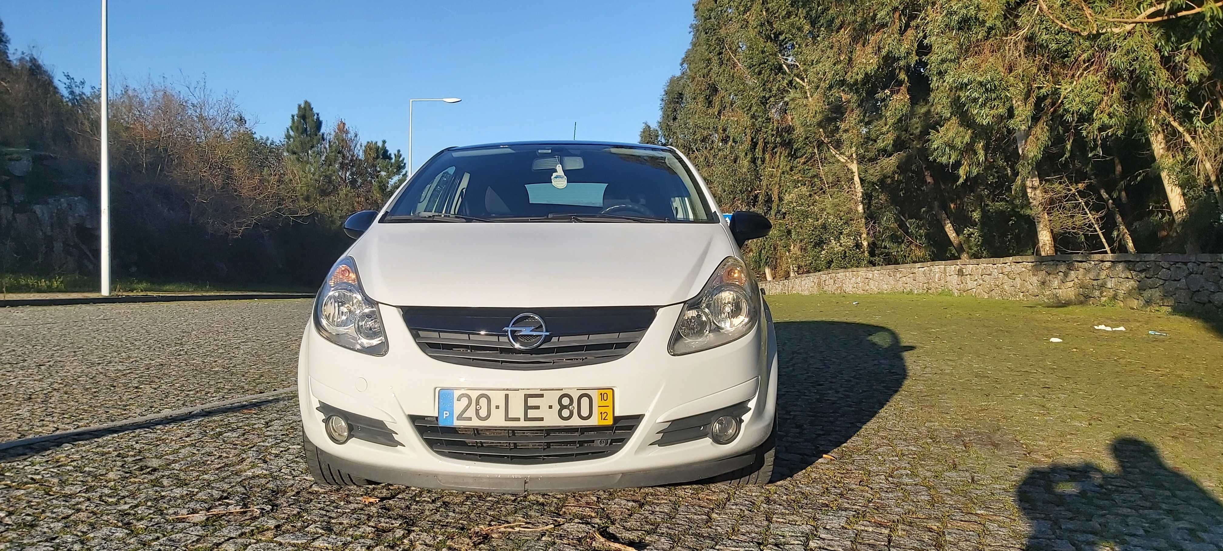 Opel Corsa 1.2 Black Edition