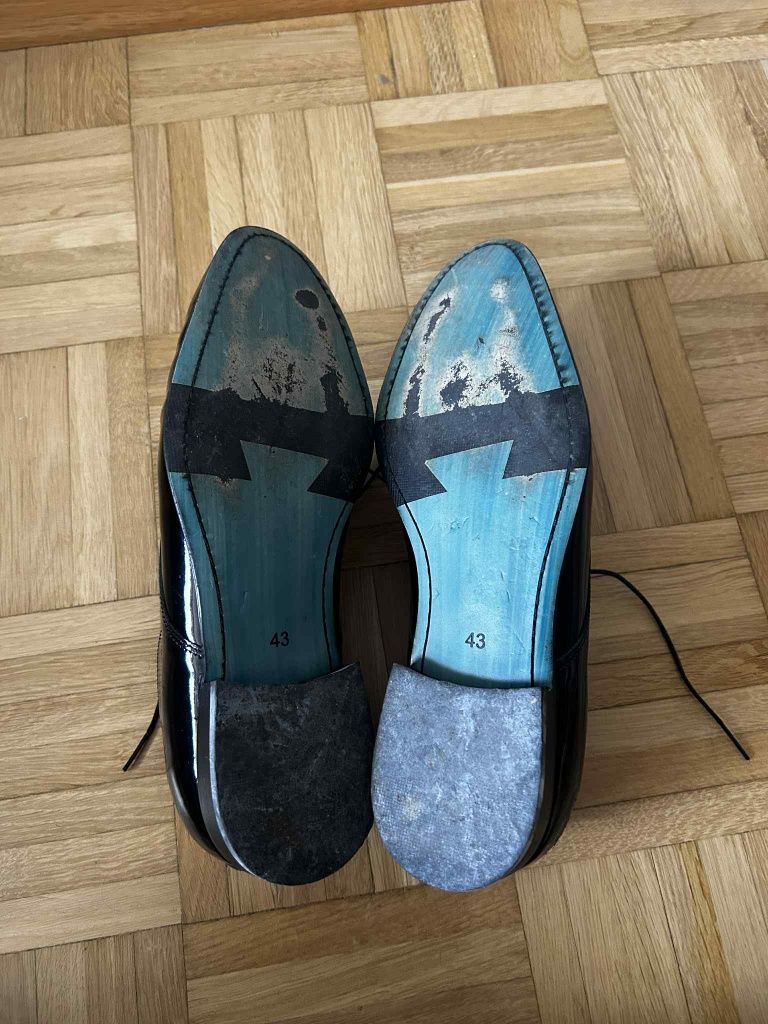 Eleganckie buty do garnituru Quazi 43