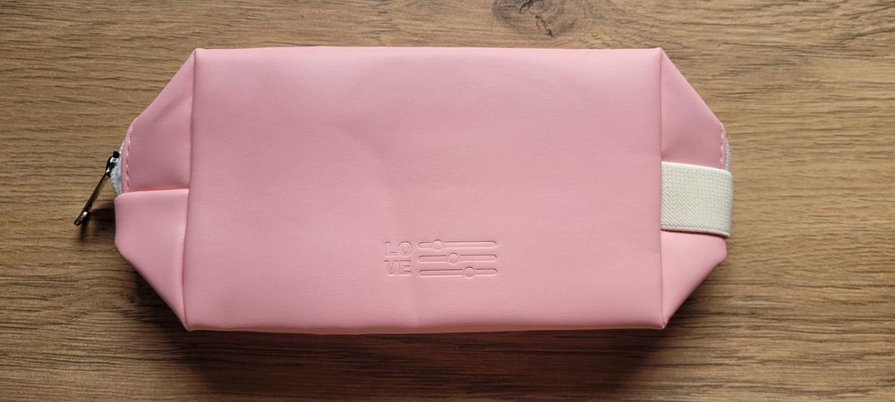 Kosmetyczka LOVE pudrowy róż