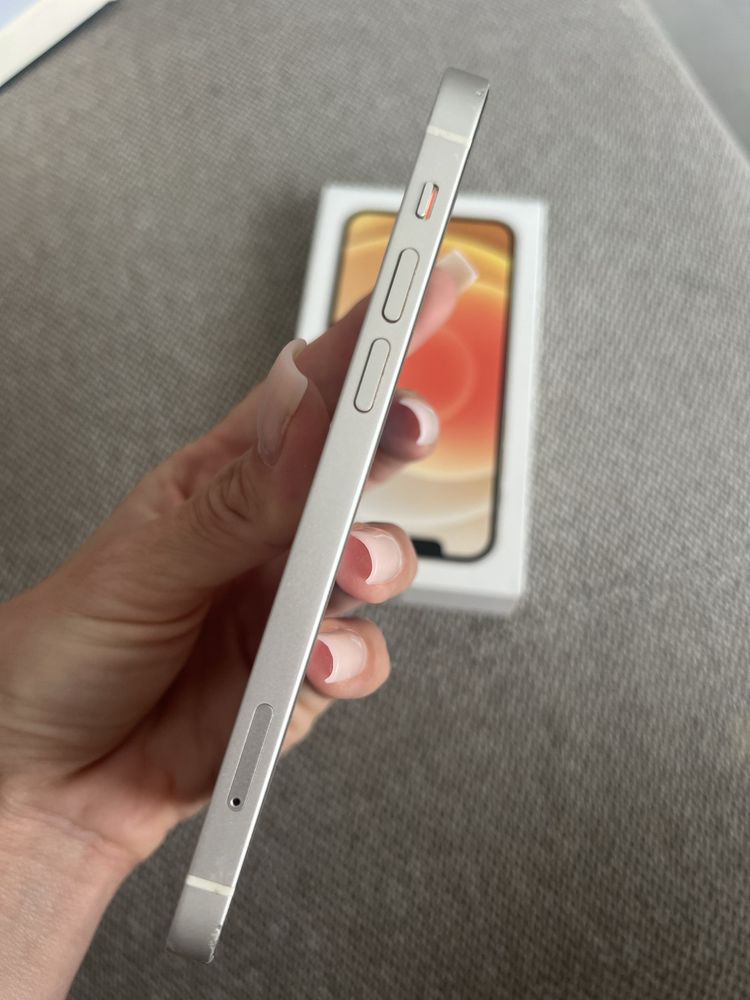 Iphone 12 w dobrym stanie