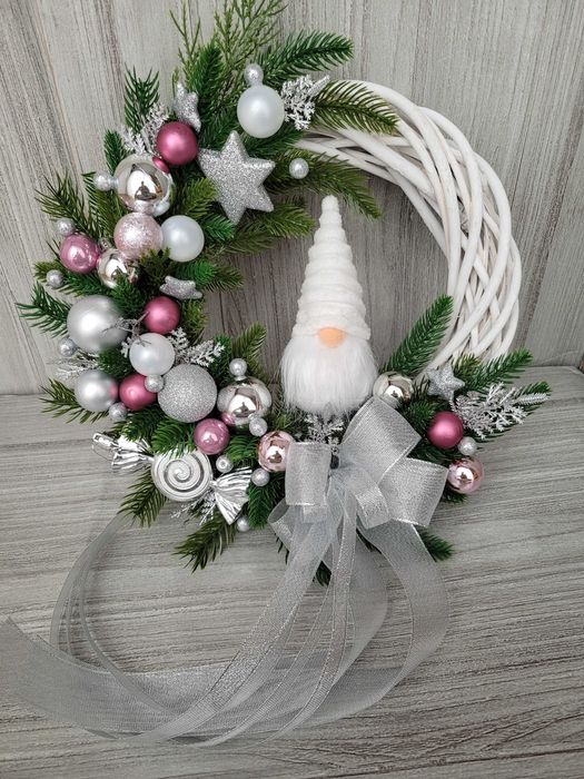 Wianek dekoracyjny na drzwi zimowy bożonarodzeniowy