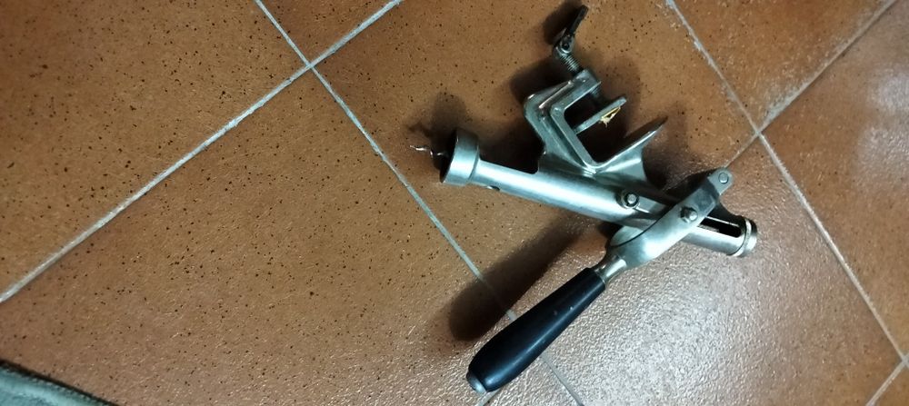 Vendo sacarrolhas profissional.. suisso