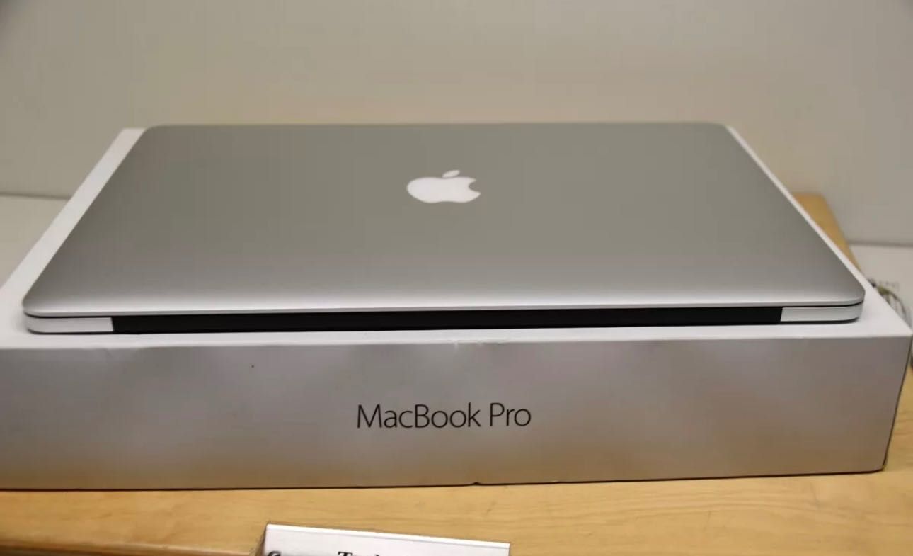 MacBook Pro 15.3 2015