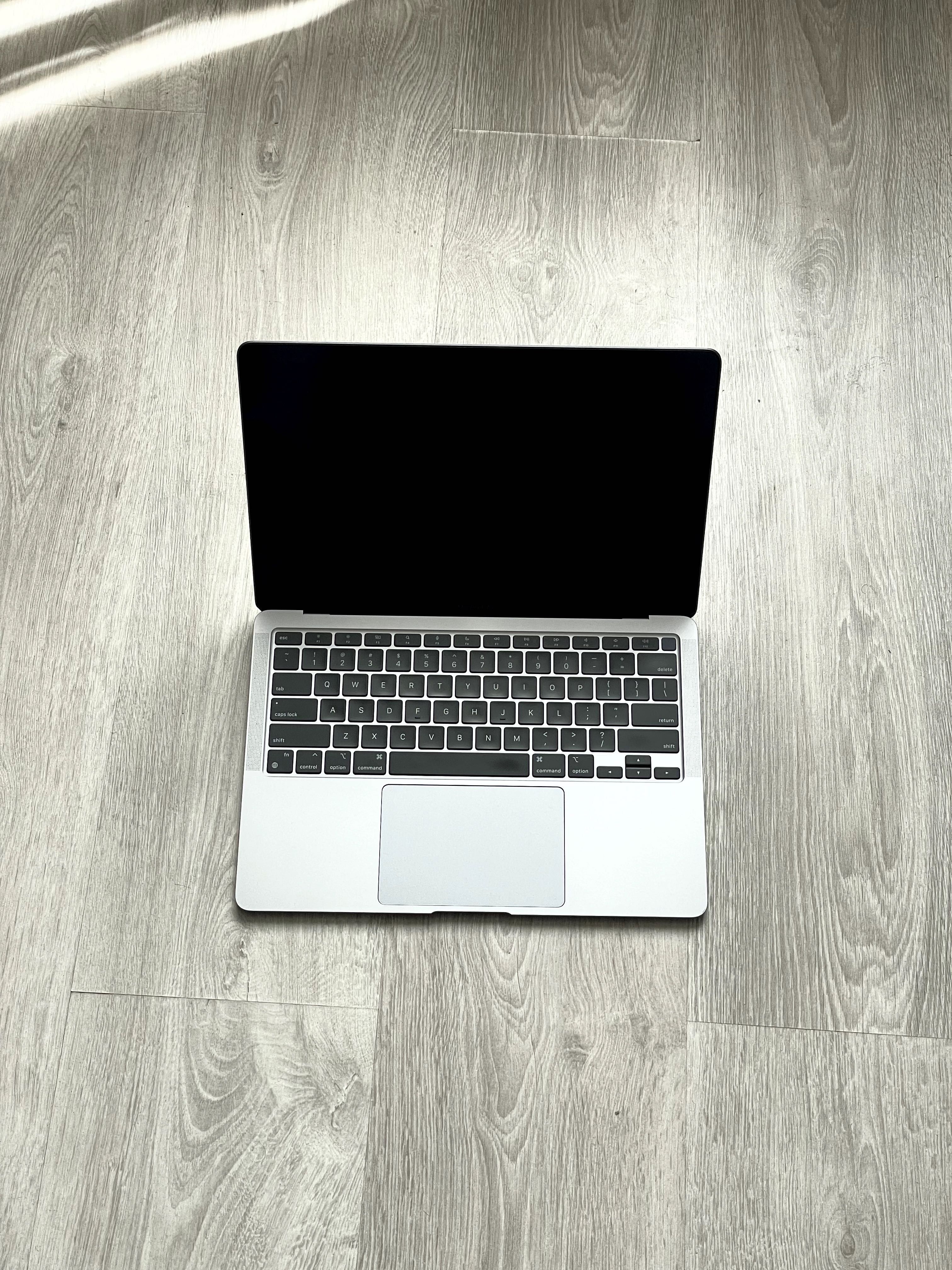 Apple Macbook Air 13 2020 M1 (8/256gb) Space Gray