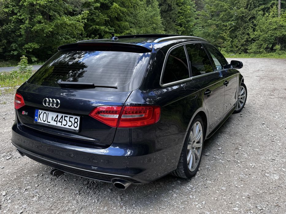 Audi A4 B8 lift full s-line