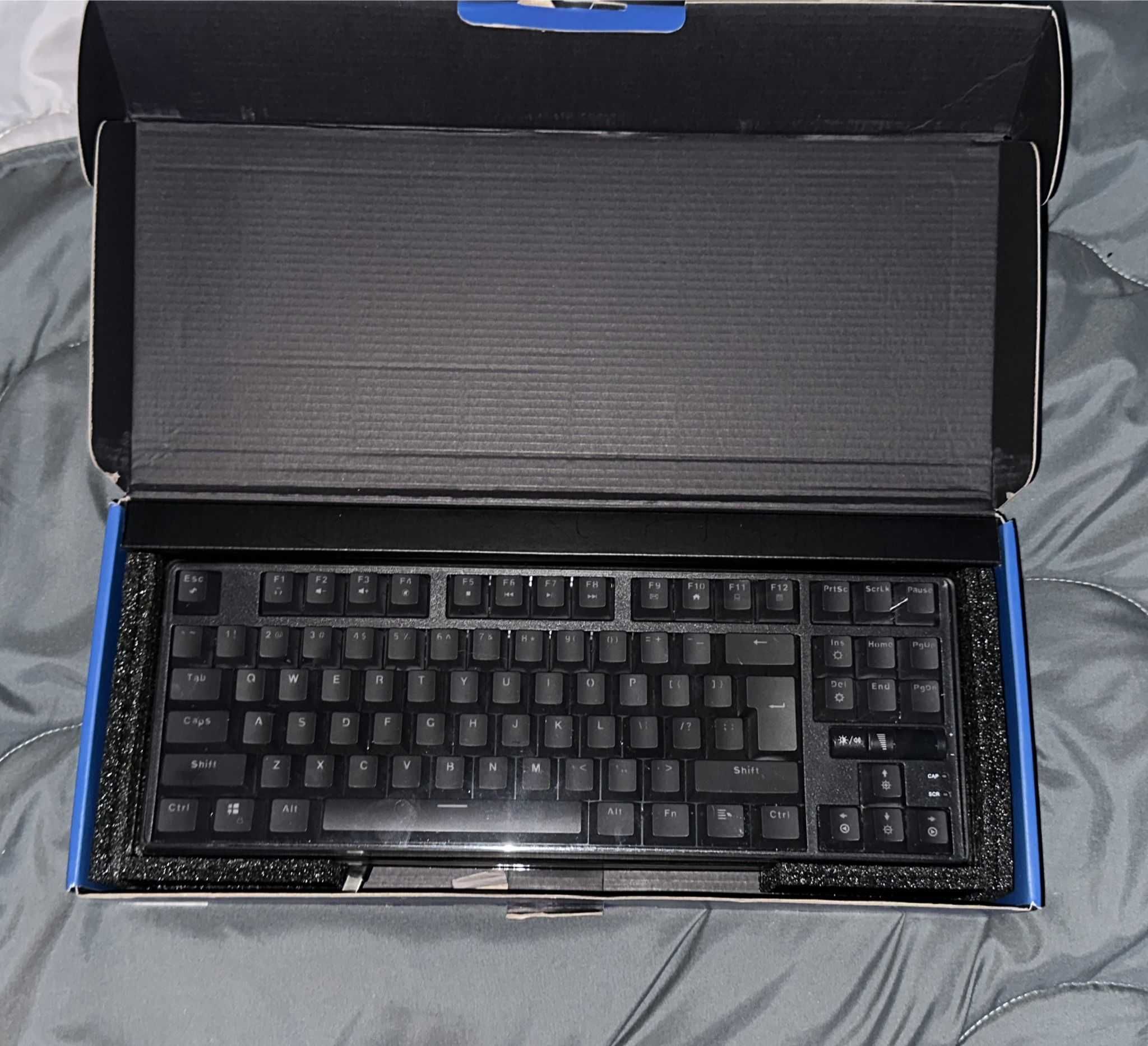 Teclado Mecânico uRage Exodus 860 – Blue Switch + Keypuller | NOVO!