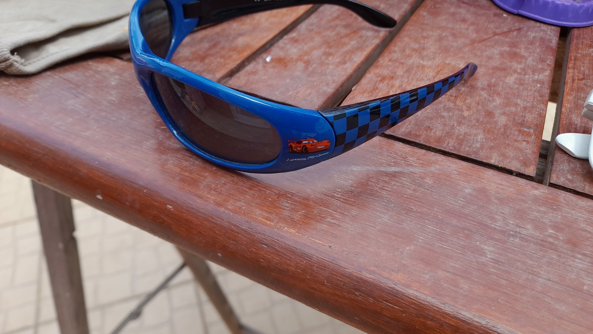 Oculos de sol de criança