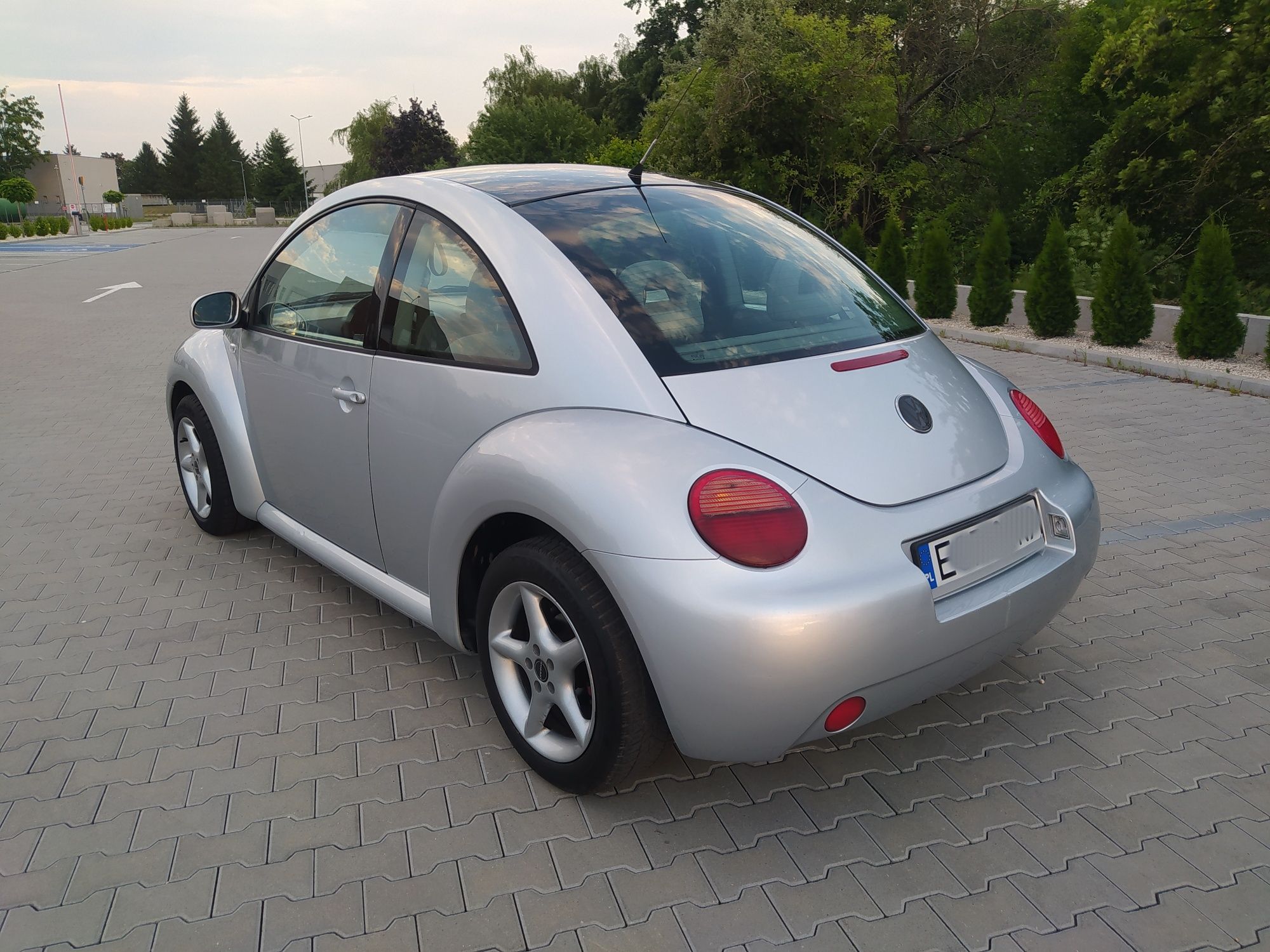 VW New Beetle 2.0 8V GAZ Klima Alufelgi En Vogue