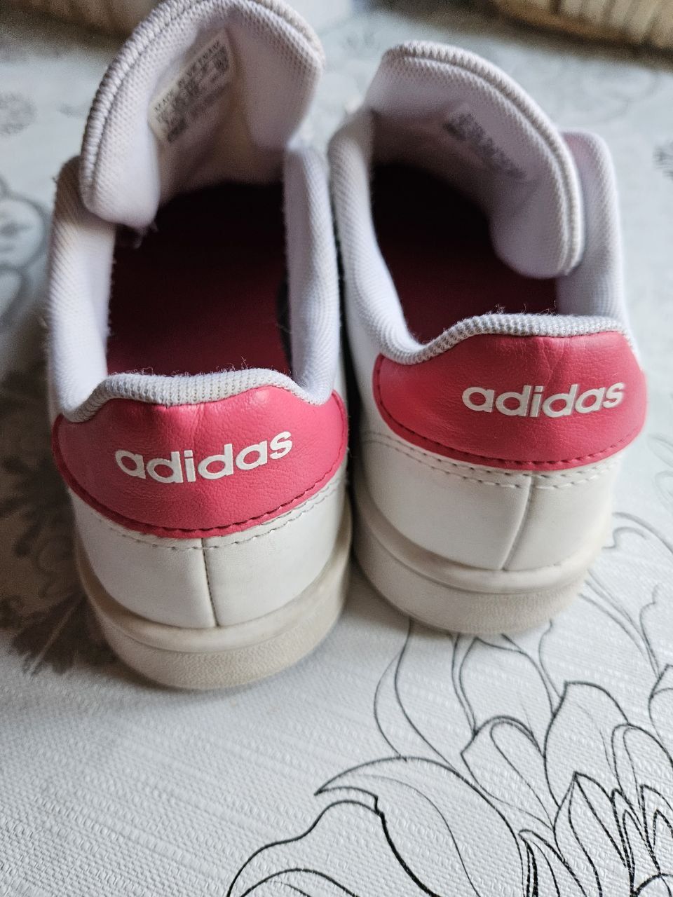 Buty Adidas dziewczynka 32