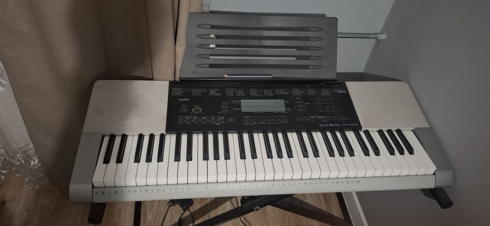 Keyboard Casio CTK-4200.