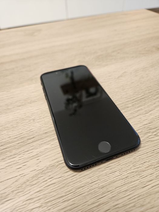 Iphone SE3 (2022) 64 Gb - 89% Baterii