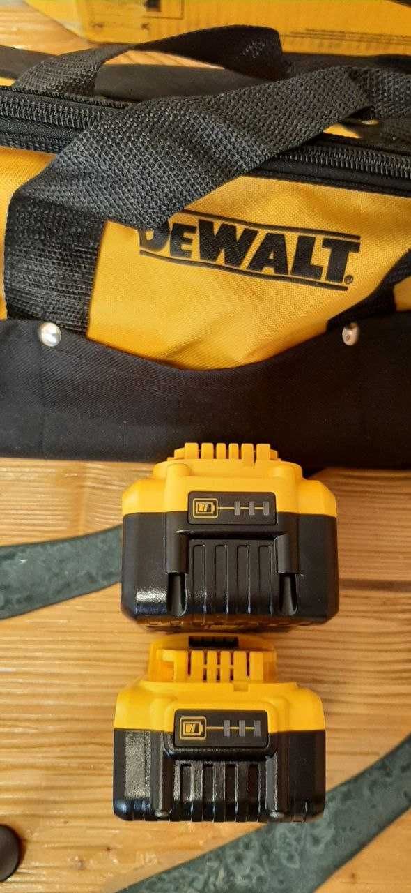 Набір DeWalt DCB246CK акумулятор 6aH 4aH зарядне DCB115 + сумка