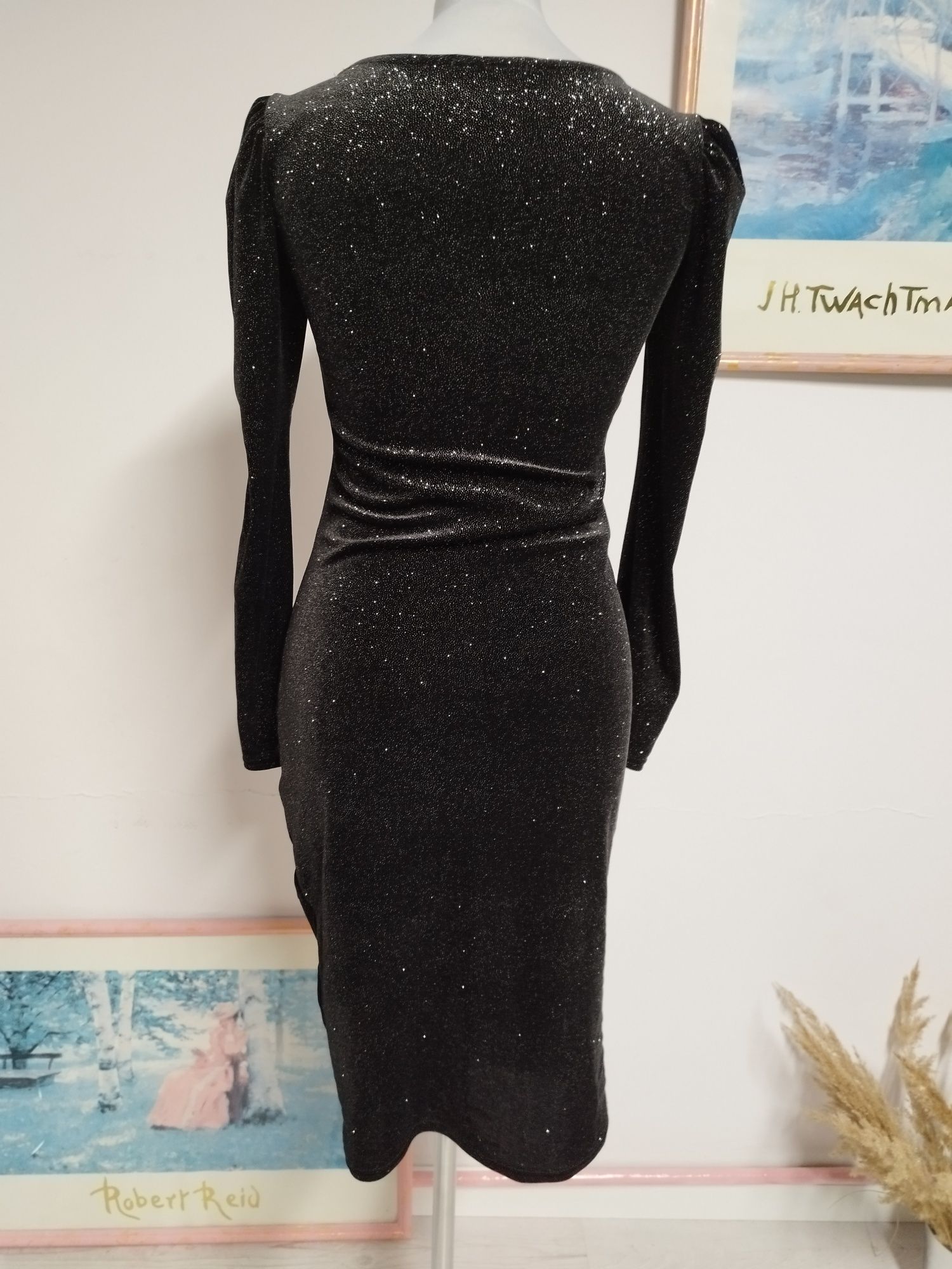 594 Quiz czarna welurowa sukienka  srebrna nitka 38 M