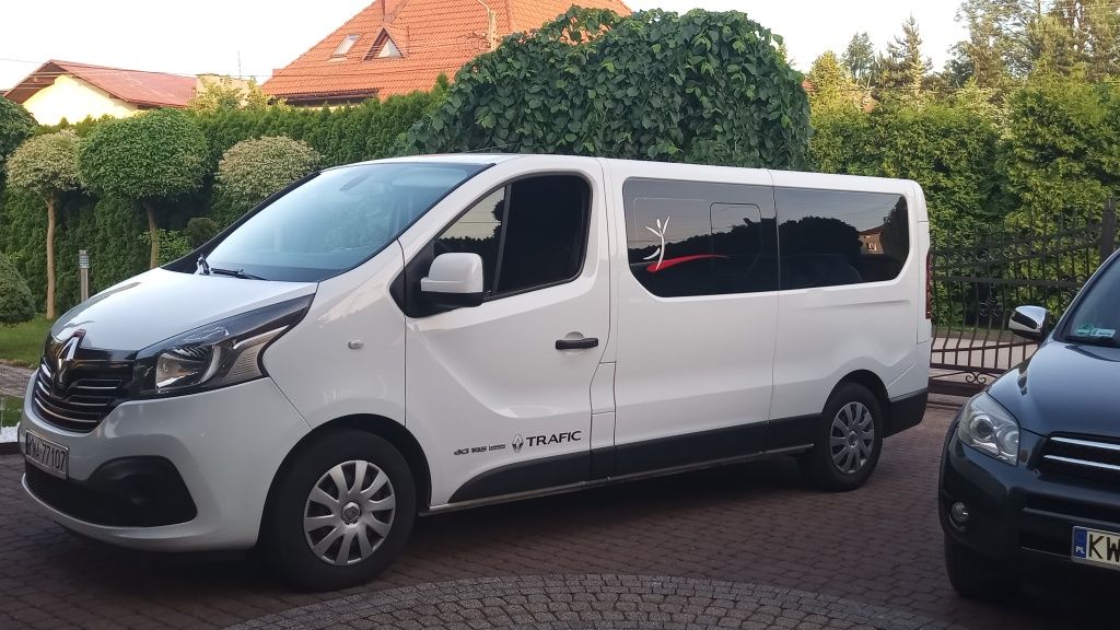 Renault Trafik 9 osobowy 1.6 biturbo 2017r Long Klima 2 strefowa